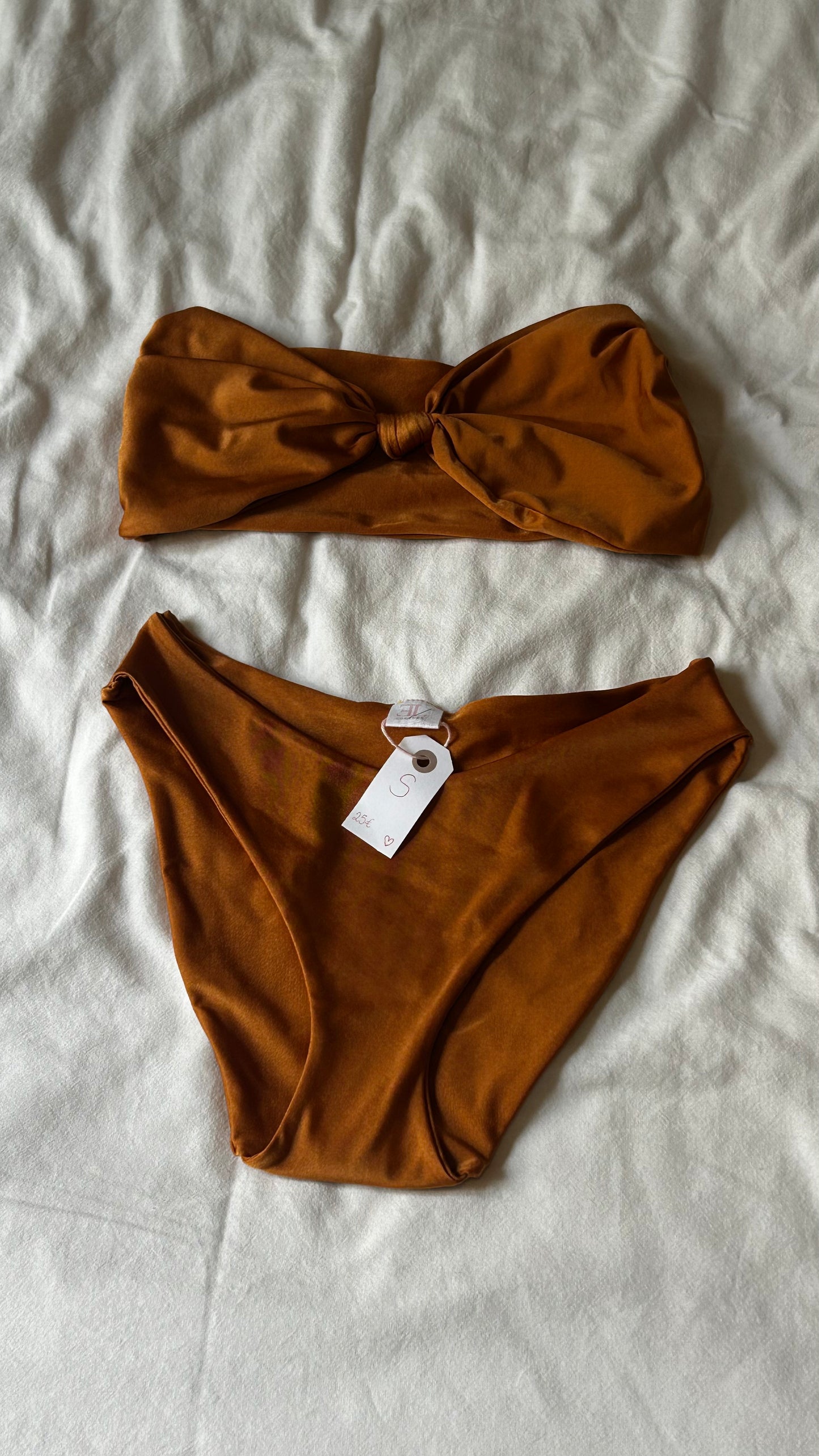 Haut Valentine - Bandeau avec un noeud