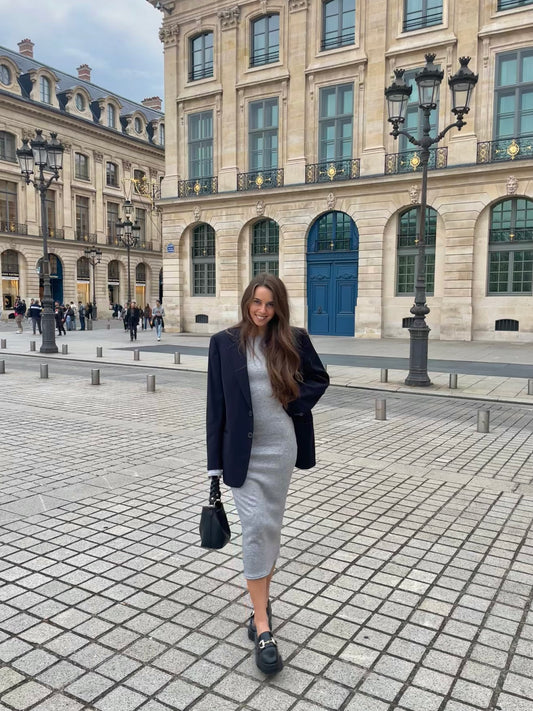 Robe pull dos nu grise